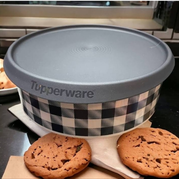 Tupperware Holiday Buffalo Plaid Cookie Gift Canister Black & White Instant Seal - Picture 5 of 8